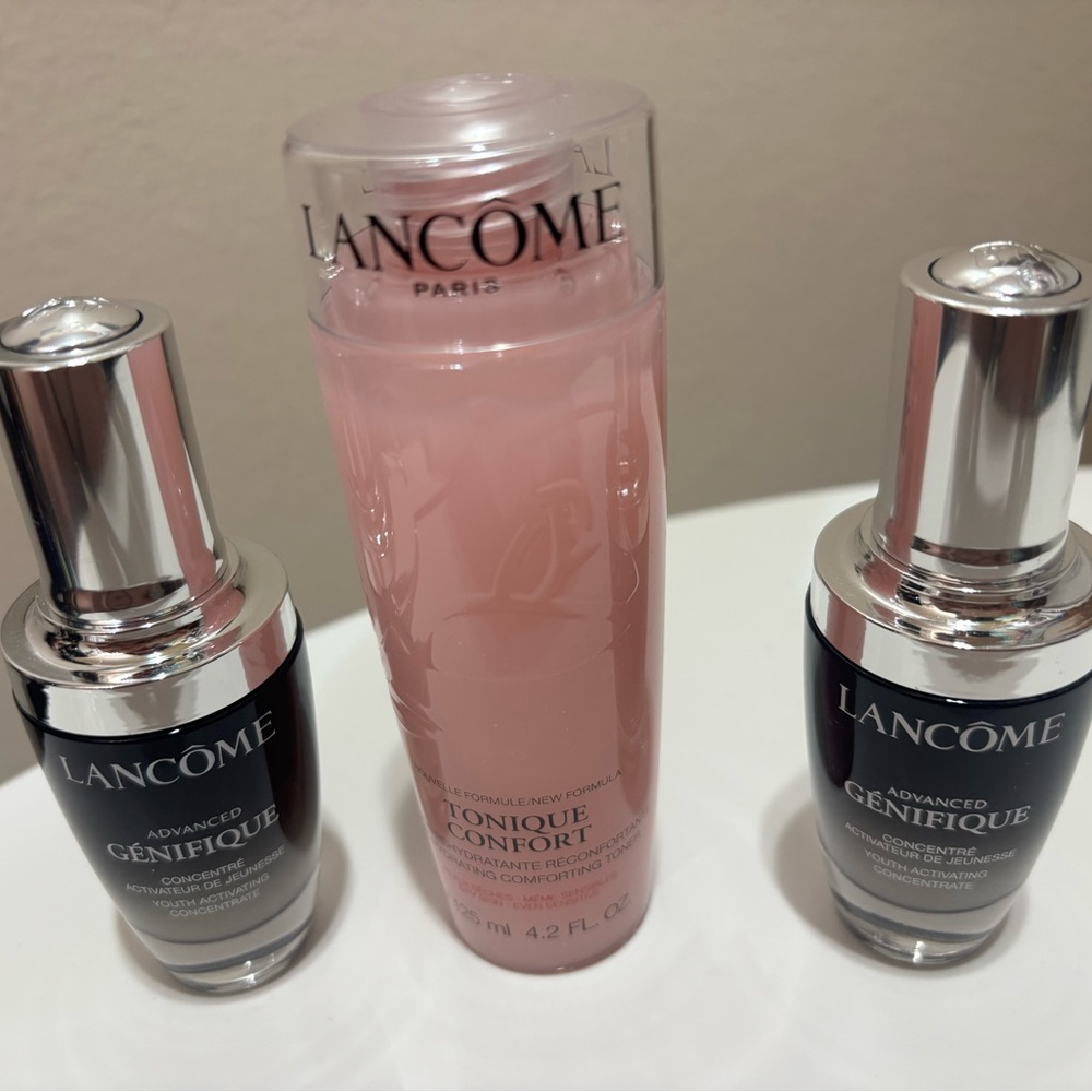 Two (2) 1.0 fl oz Genefique youth activating concentrate plus a 4.2 fl oz toner